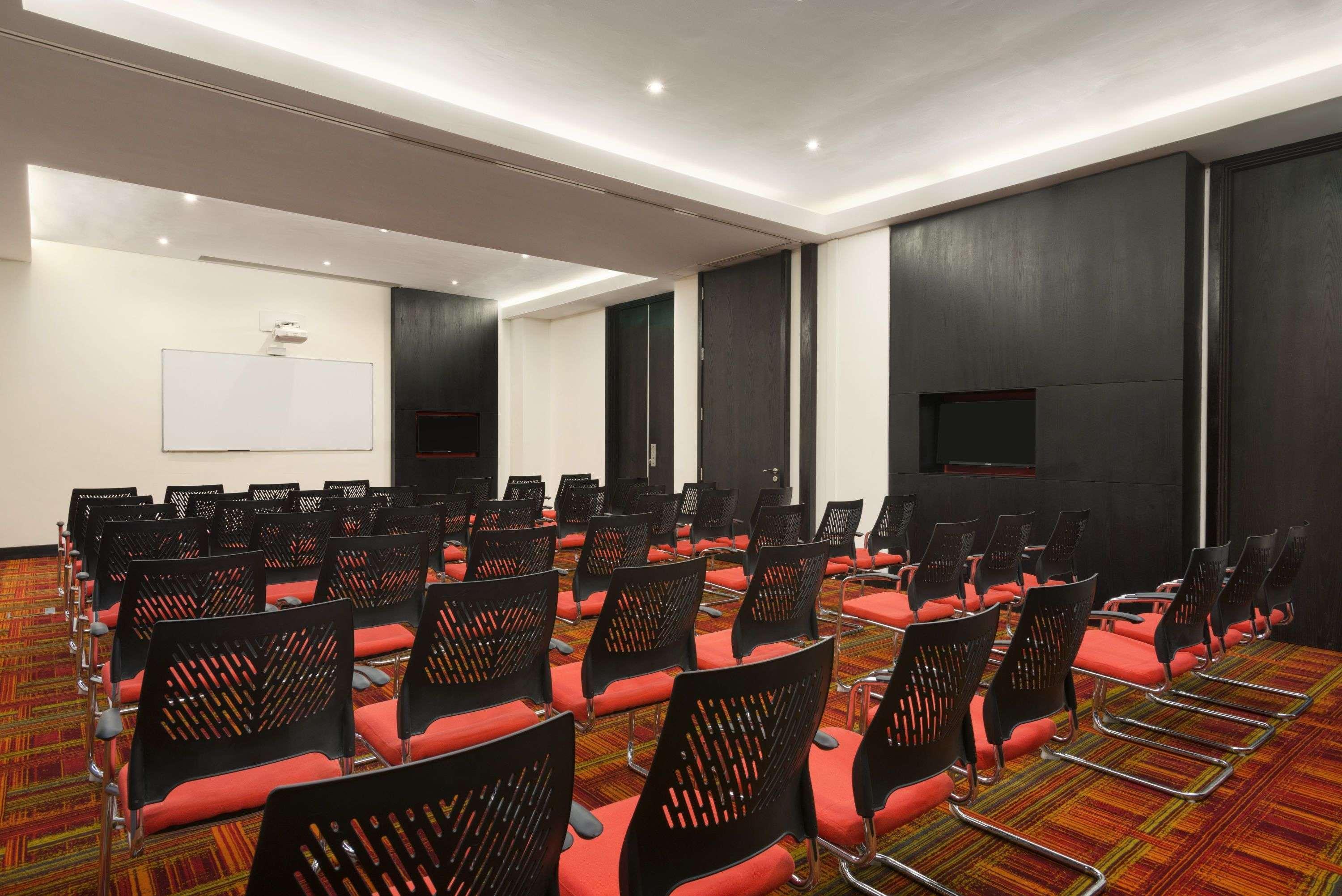 Onomo Hotel Dar Es Salaam Exterior photo